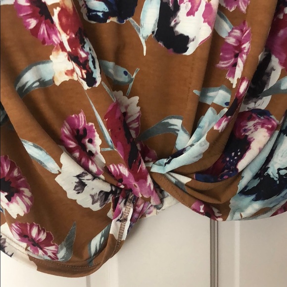 Top - Picture 3 of 3